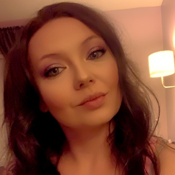 Meet your Posher, Christiana - Picture 1 of 1